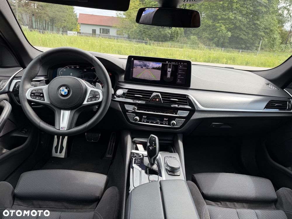 BMW Seria 5 520d xDrive mHEV M Sport sport - 11