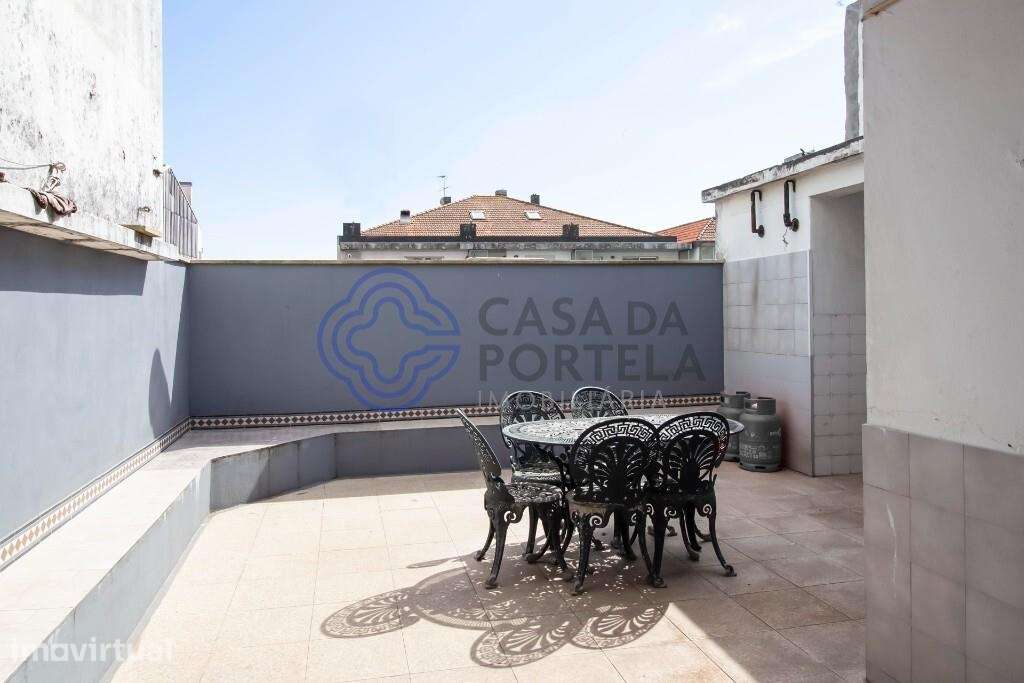 Prédio com apartamento T3 duplex e comércio convertivel em Moradia no - Grande imagem: 3/18