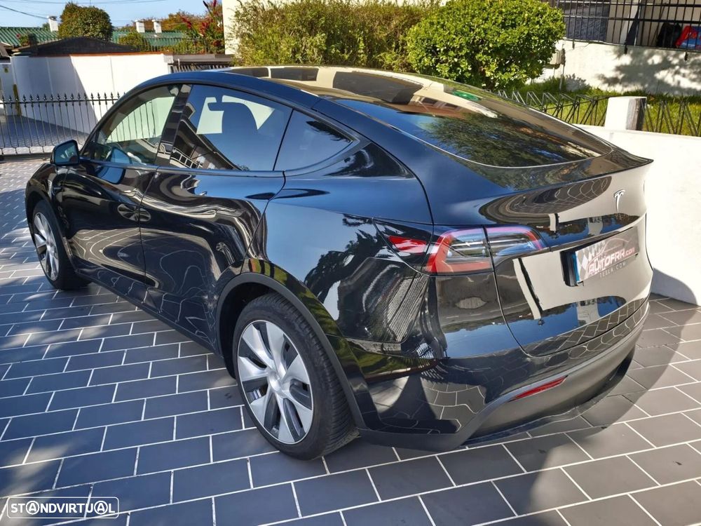 Tesla Model Y RWD - 3
