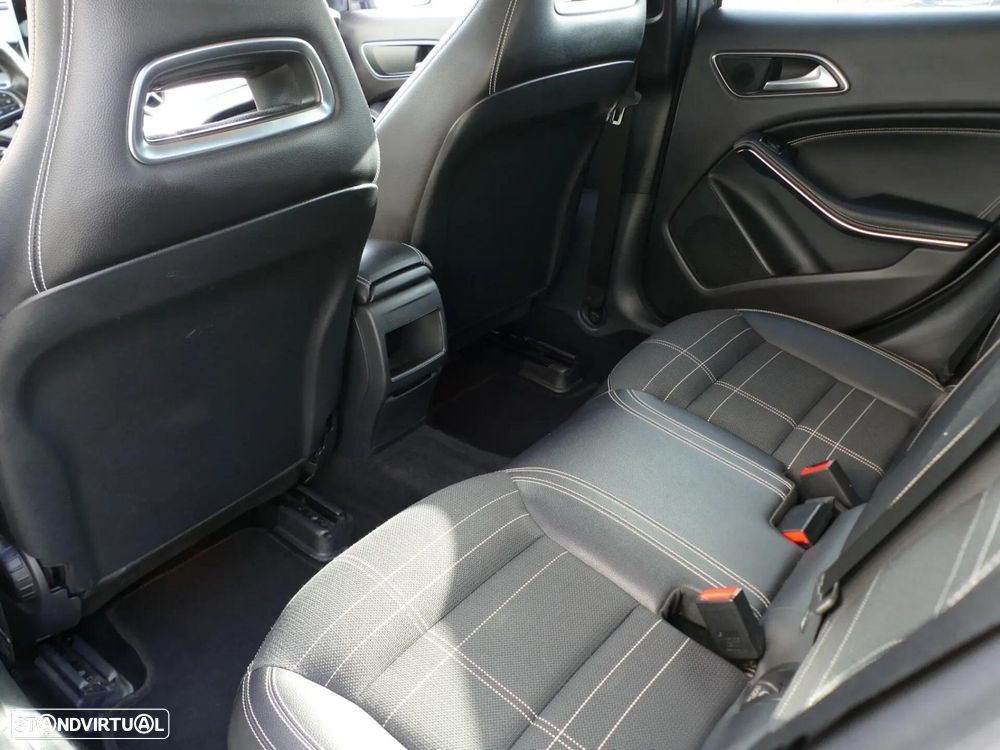 Mercedes-Benz GLA 180 d Urban Aut. - 31