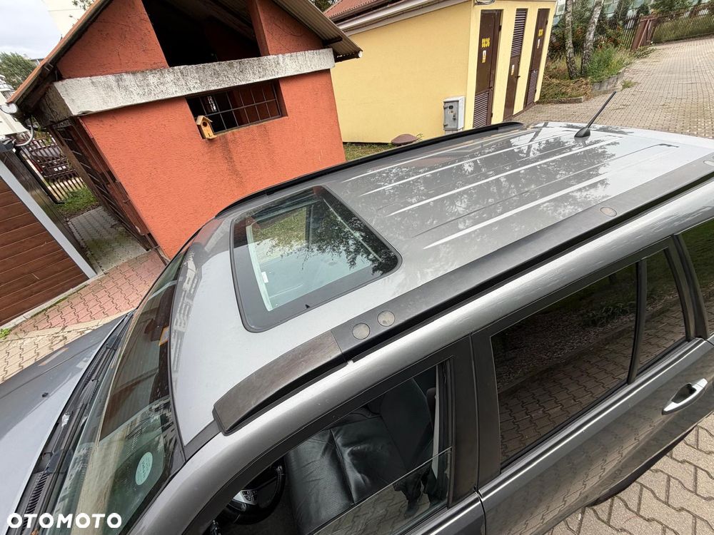 Suzuki Grand Vitara 2.0 De luxe - 26