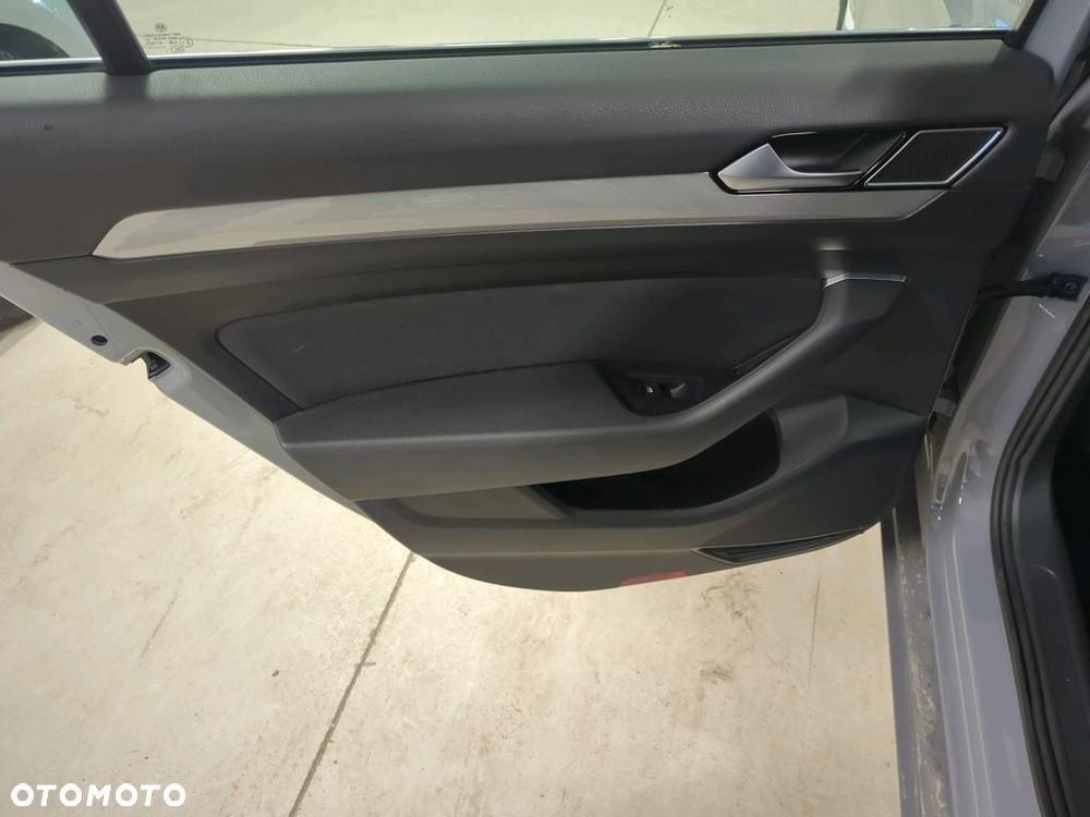 Volkswagen Passat 1.5 TSI EVO Business - 20