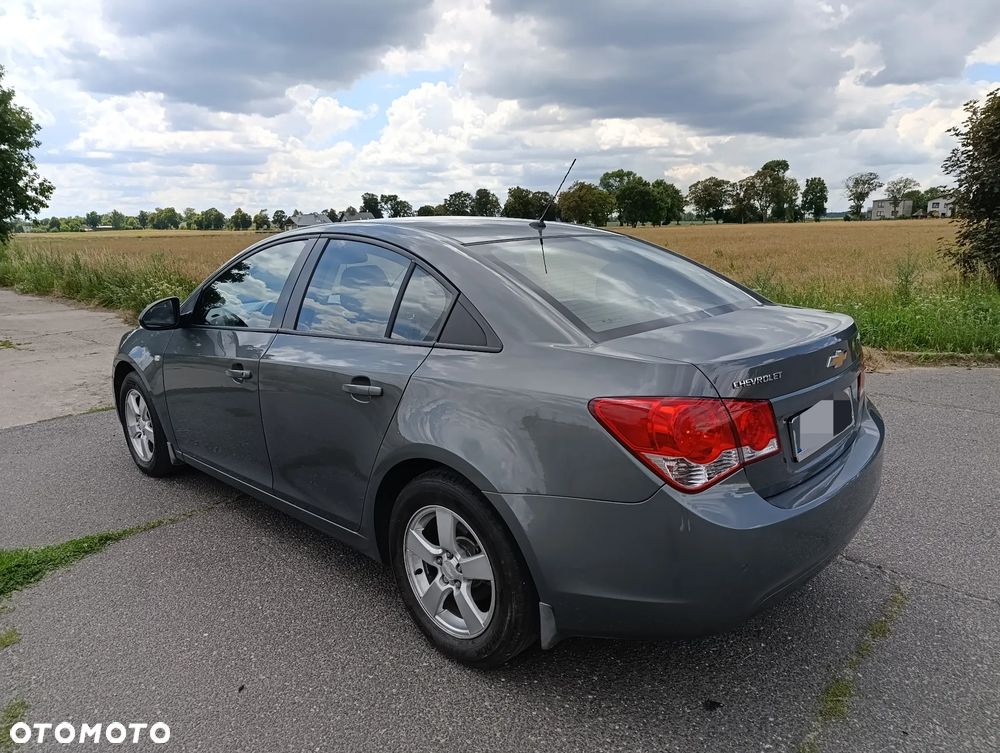 Chevrolet Cruze 1.8 LT - 2