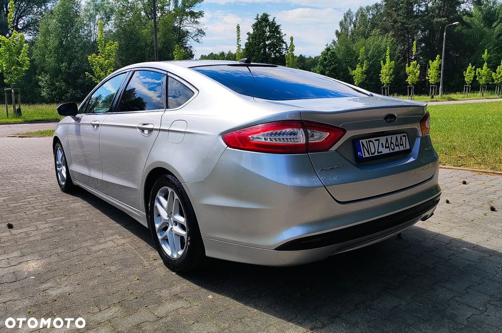 Ford Fusion - 2