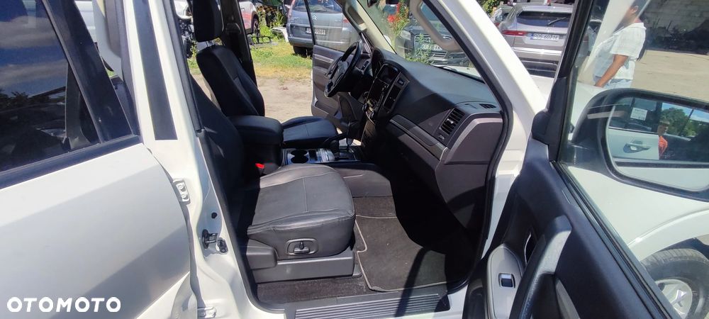 Mitsubishi Pajero 3.2 DID Instyle - 6