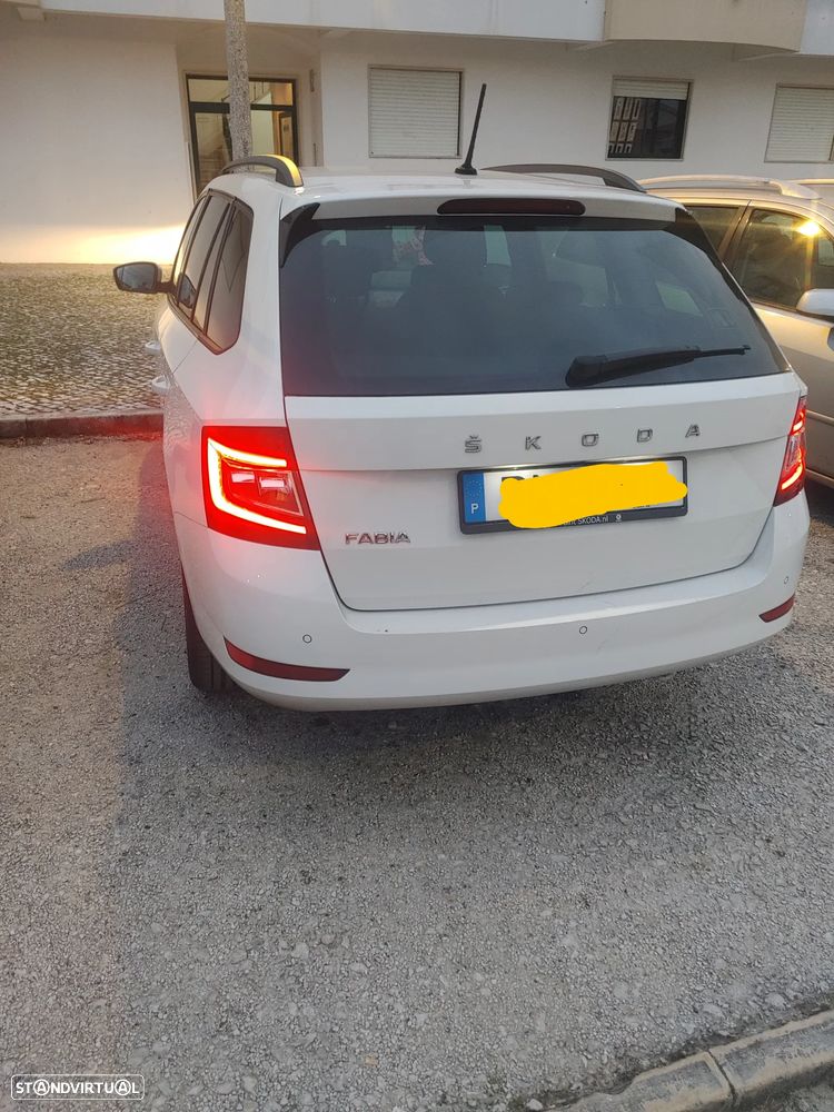 Skoda Fabia Break 1.0 TSI Ambition - 4