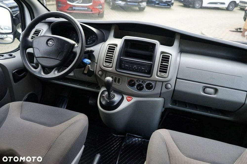 Opel Vivaro - 25