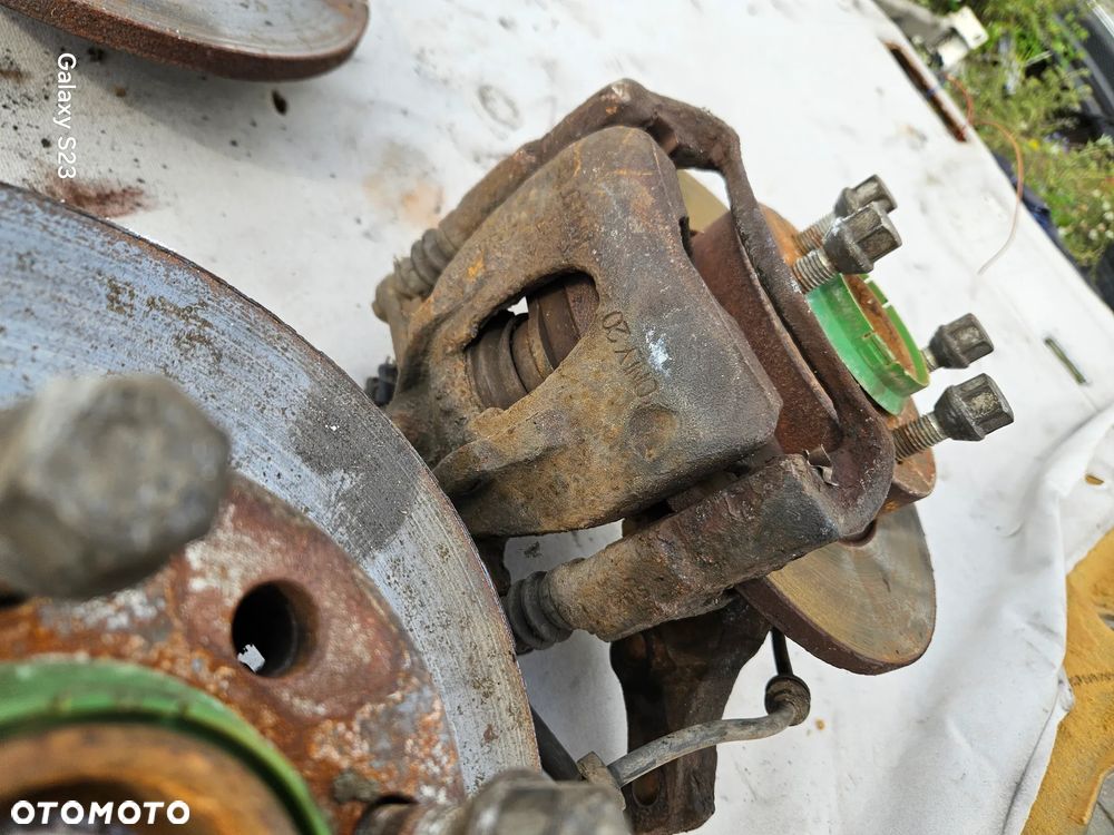 Zwrotnica piasta lewa prawa przód przednia zacisk jarzmo tarcza czujnik ABS Opel Corsa C 1,0 12V 9156140 9156141 - 3