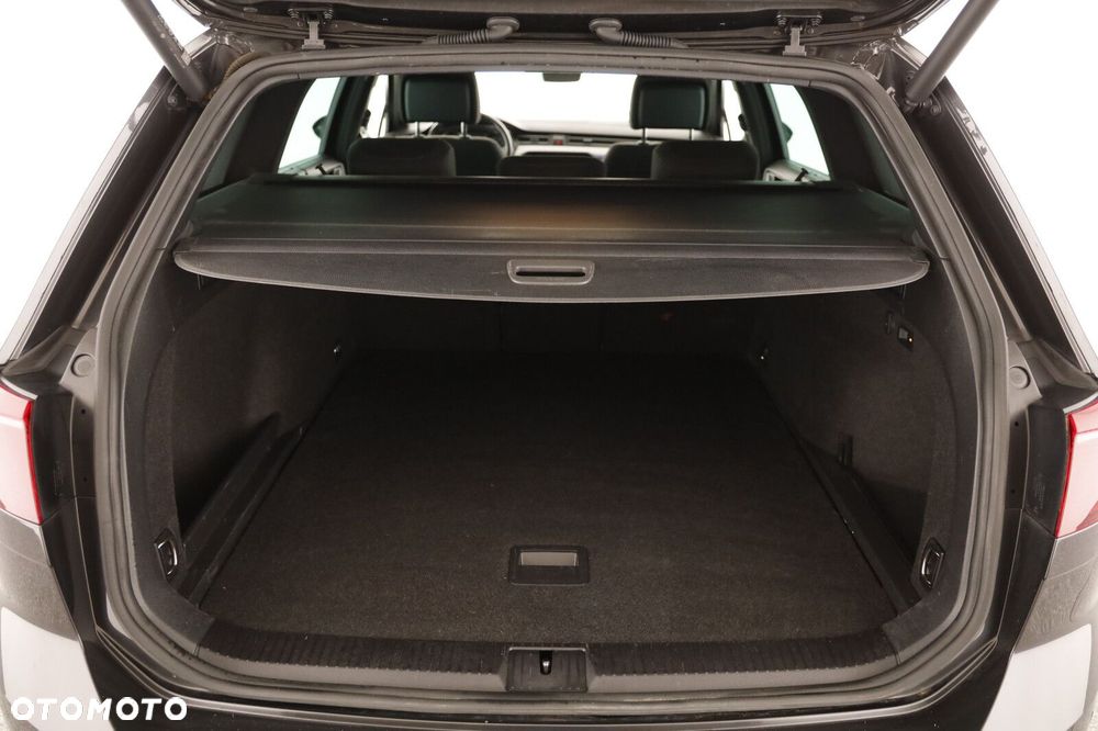 Volkswagen Passat 2.0 TDI Business DSG - 23