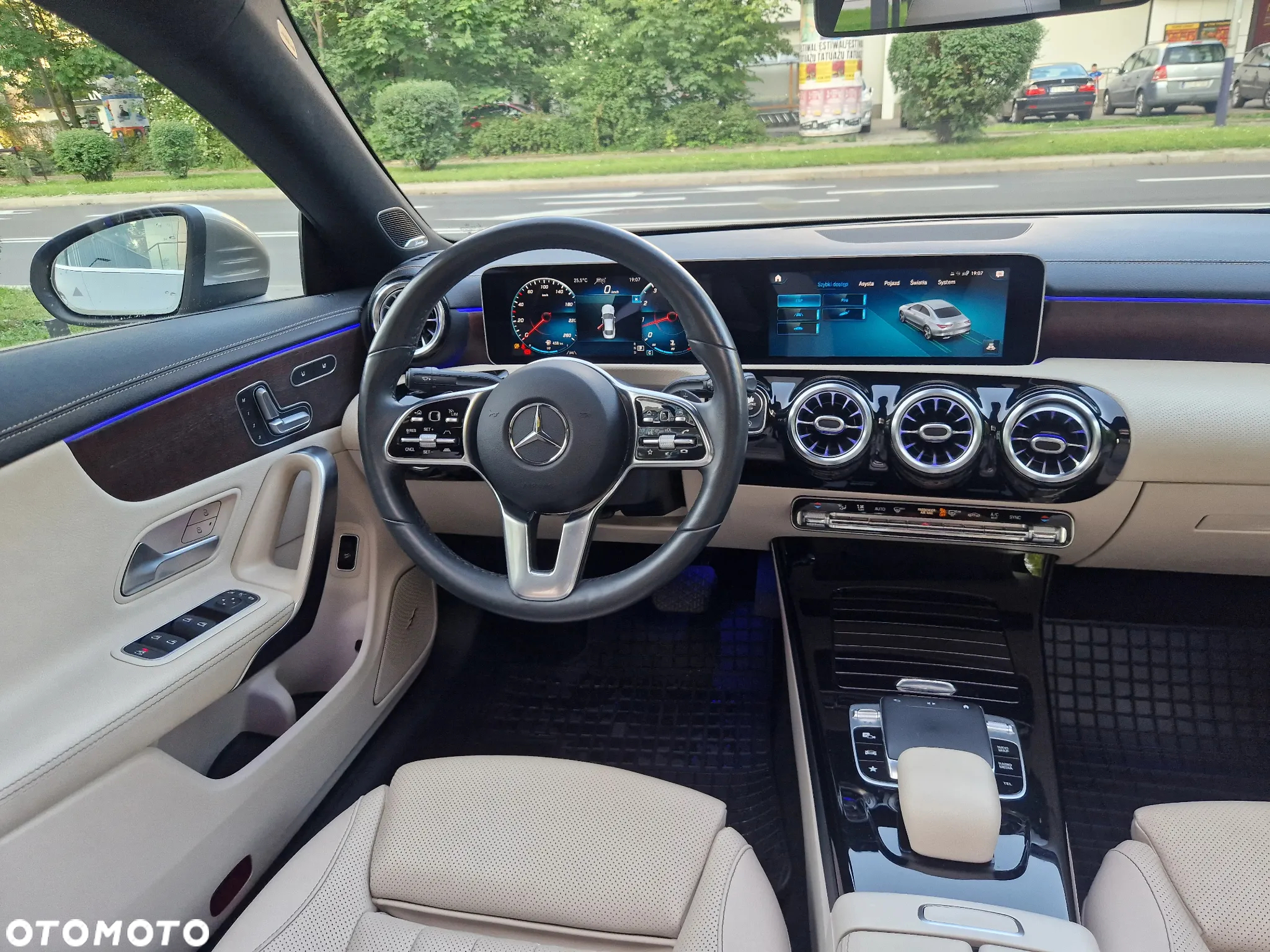 Mercedes-Benz CLA 220 4-Matic 7G-DCT - 25