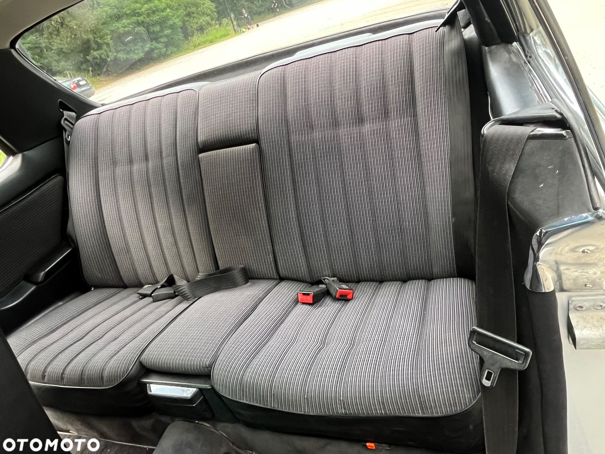 Mercedes-Benz W123 - 14