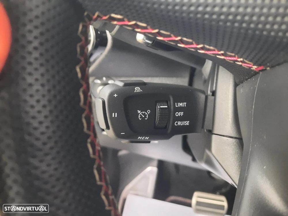 DS DS7 Crossback E-Tense Performance Line+ EAT8 - 28