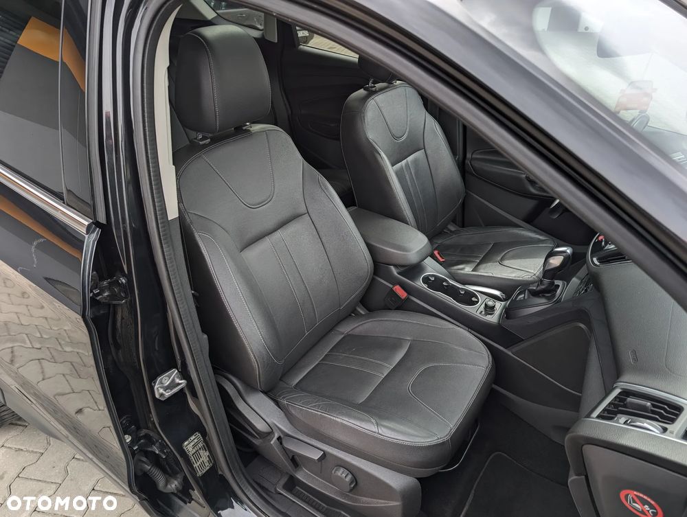 Ford Kuga 2.0 TDCi 4x4 Titanium - 34