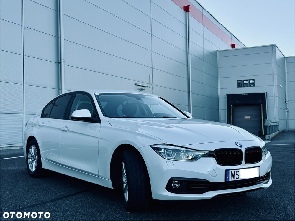 BMW Seria 3 318i - 3