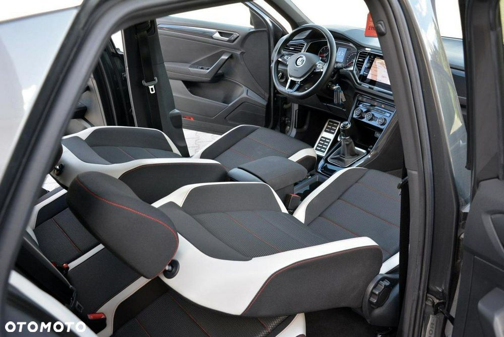 Volkswagen T-Roc 1.5 TSI Style - 22