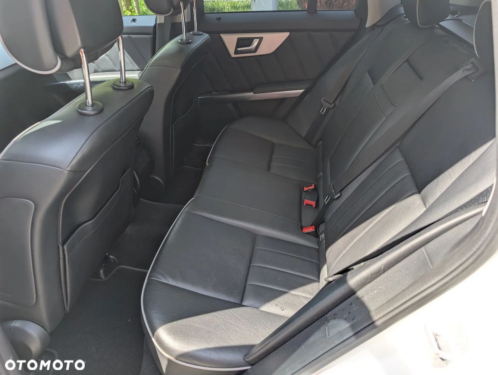 Mercedes-Benz GLK 350 4-Matic - 10
