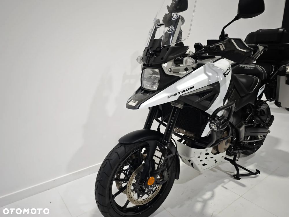 Suzuki V-STROM - 18