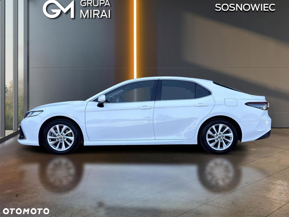 Toyota Camry 2.5 Hybrid Comfort CVT - 2