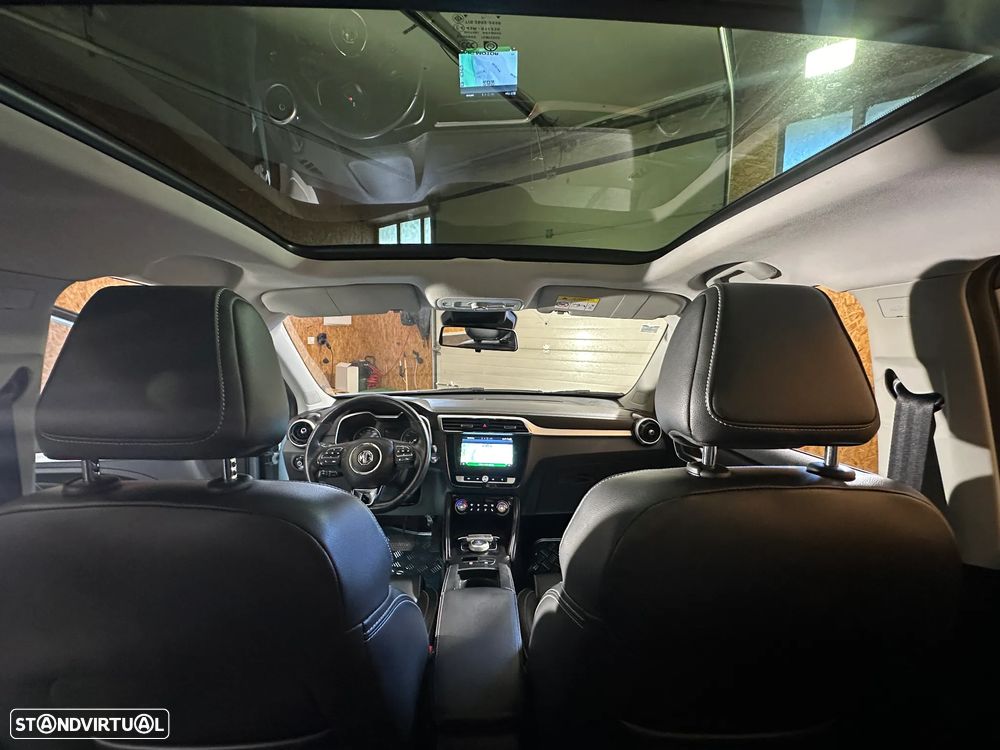 MG ZS EV Luxury - 6