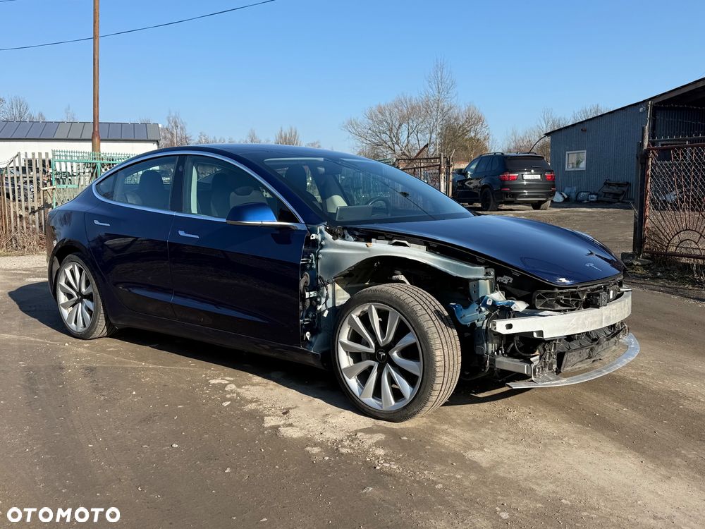 Tesla Model 3 Langstreckenbatterie RWD - 3