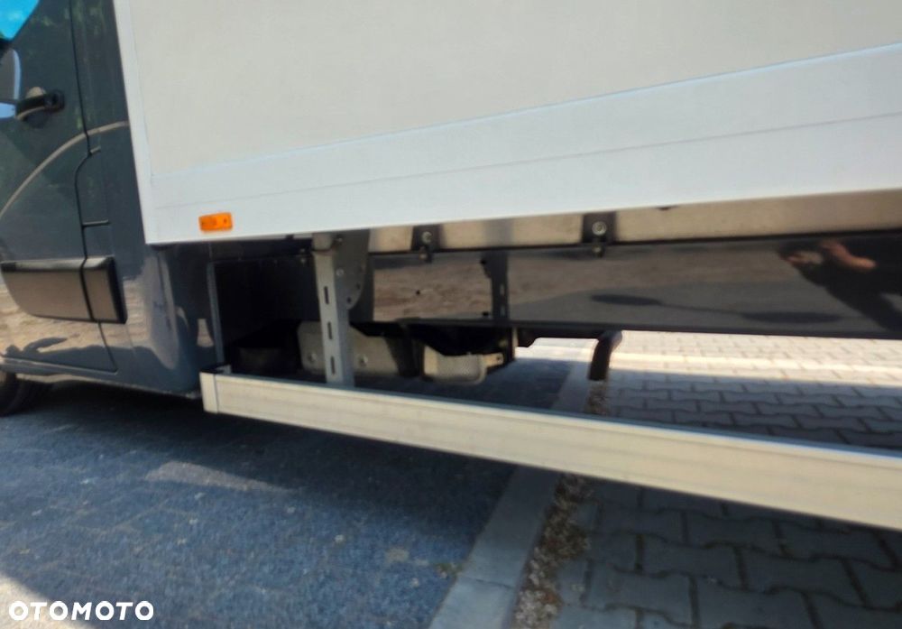 Renault Master - 32