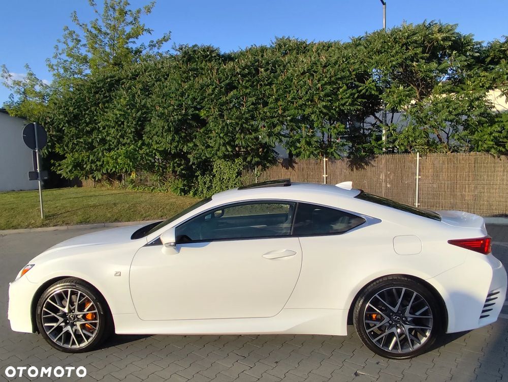 Lexus RC 200t / 300 F Sport - 34