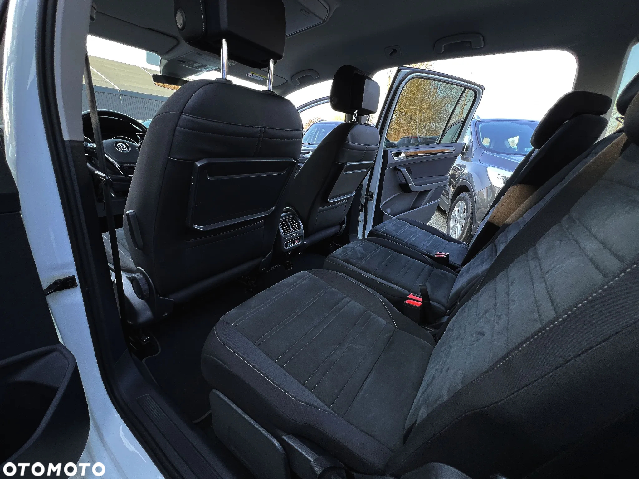 Volkswagen Touran 2.0 TDI BMT Highline DSG - 35