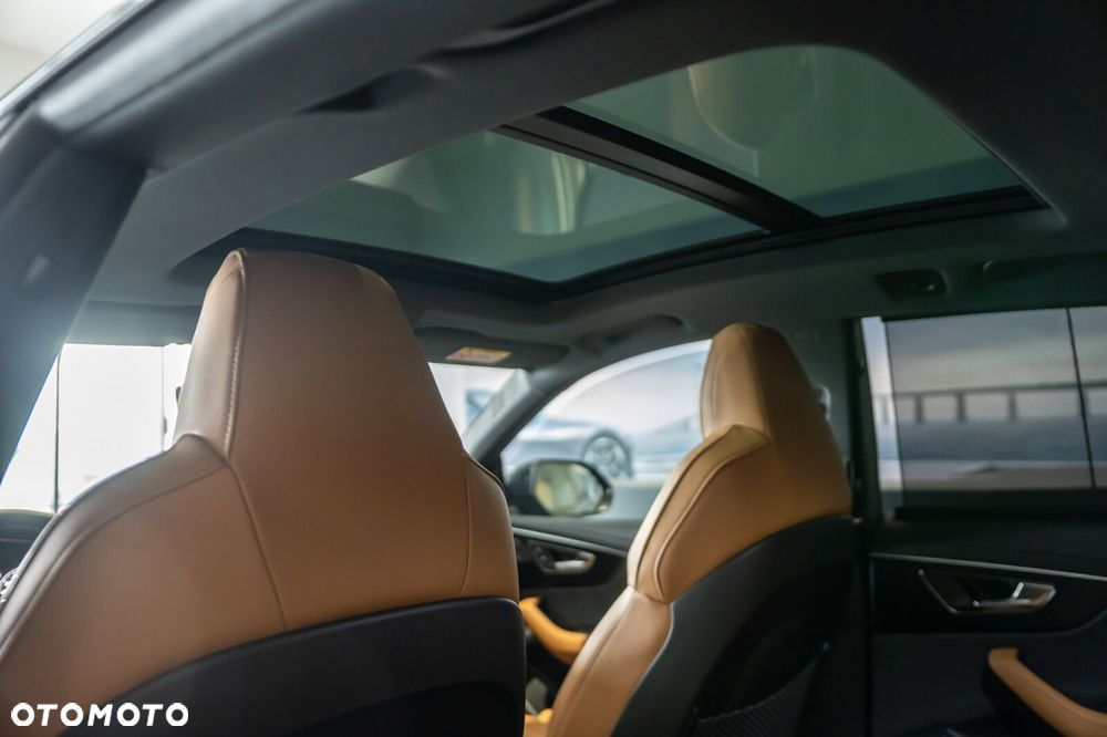 Audi RS Q8 - 13