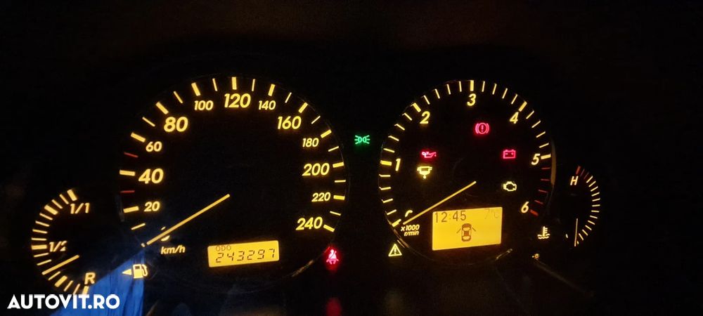 Toyota Avensis 2.2 D-CAT Travel - 8