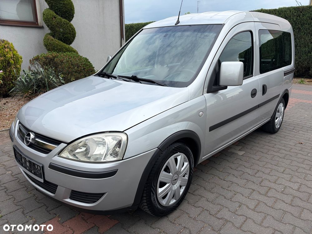 Opel Combo Tour Color Edition - 2