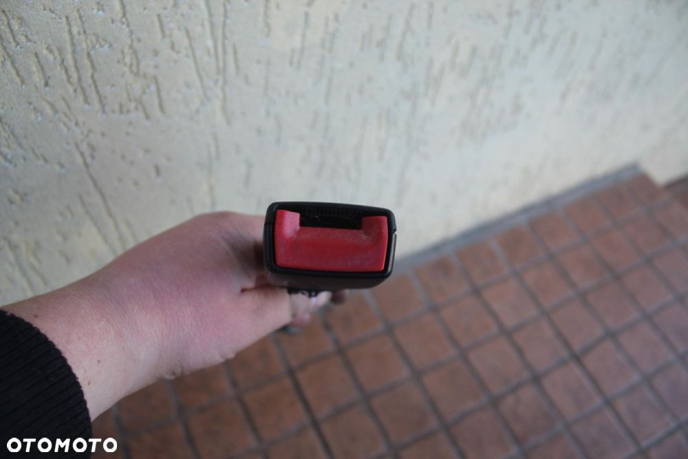 ZAPINKA PASA PRAWY PRZÓD AUDI A6 C5 4B0857756D - 3
