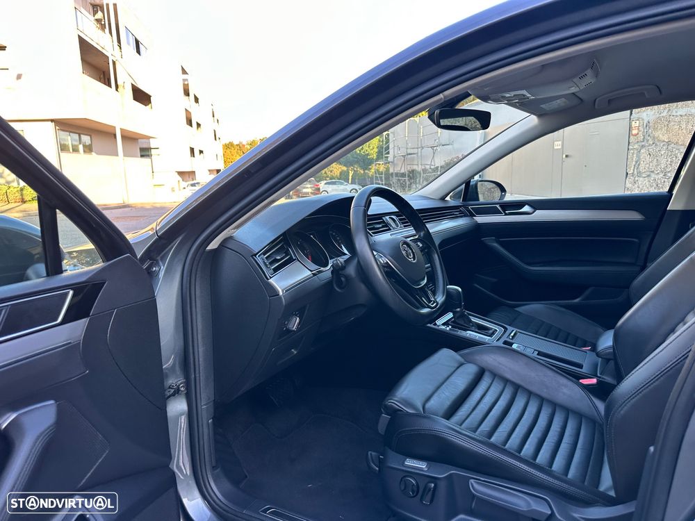 VW Passat Variant 2.0 TDi Highline DSG - 31