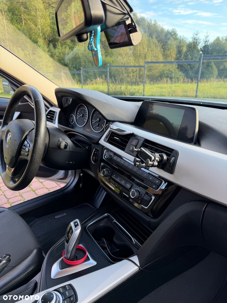 BMW 320 2016 photo 5