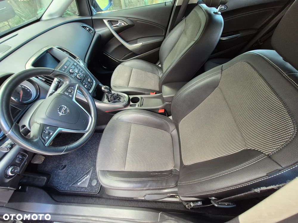 Opel Astra 1.6 Turbo Cosmo - 31