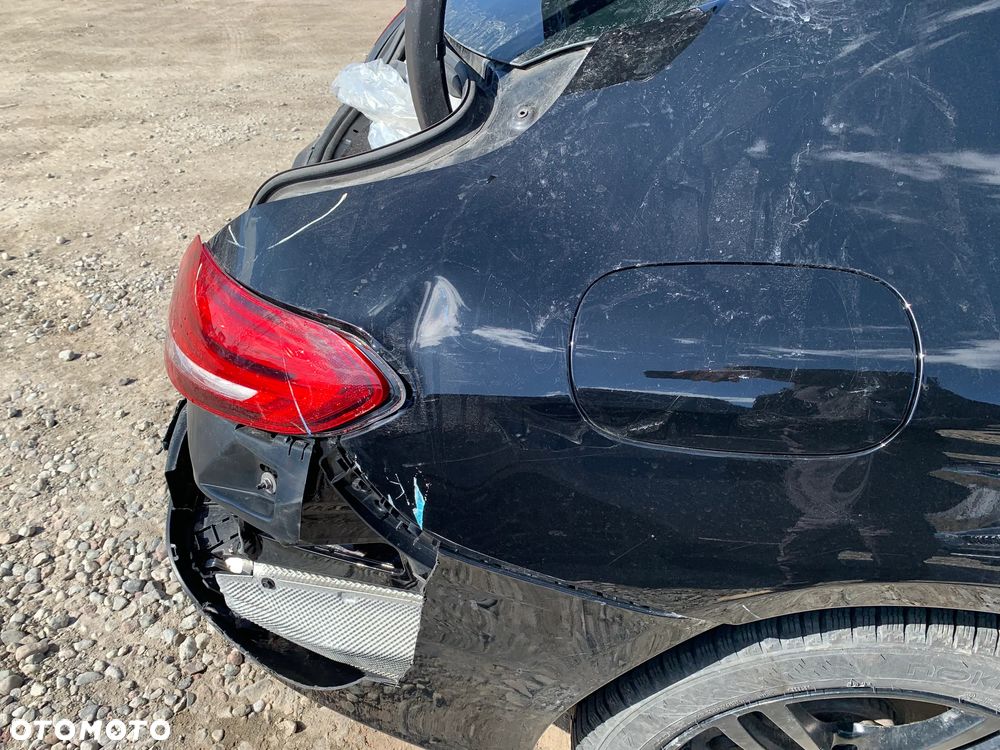 Mercedes-Benz Klasa C 300 4Matic 9G-TRONIC - 18