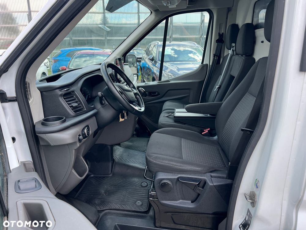Ford Transit - 26