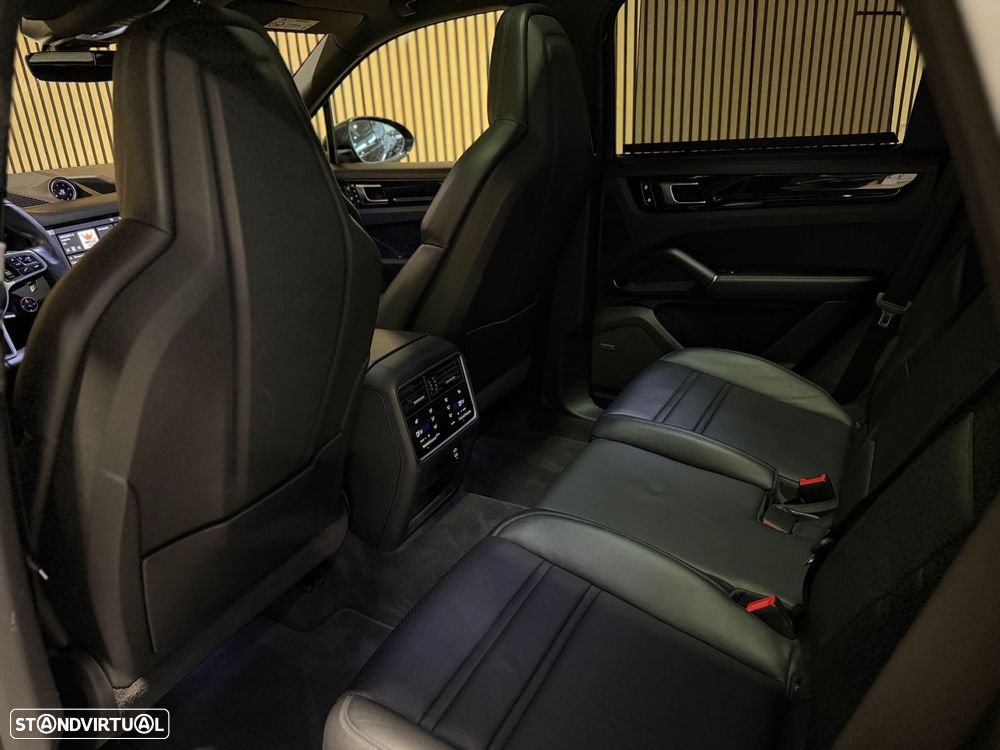 Porsche Cayenne E-Hybrid - 36