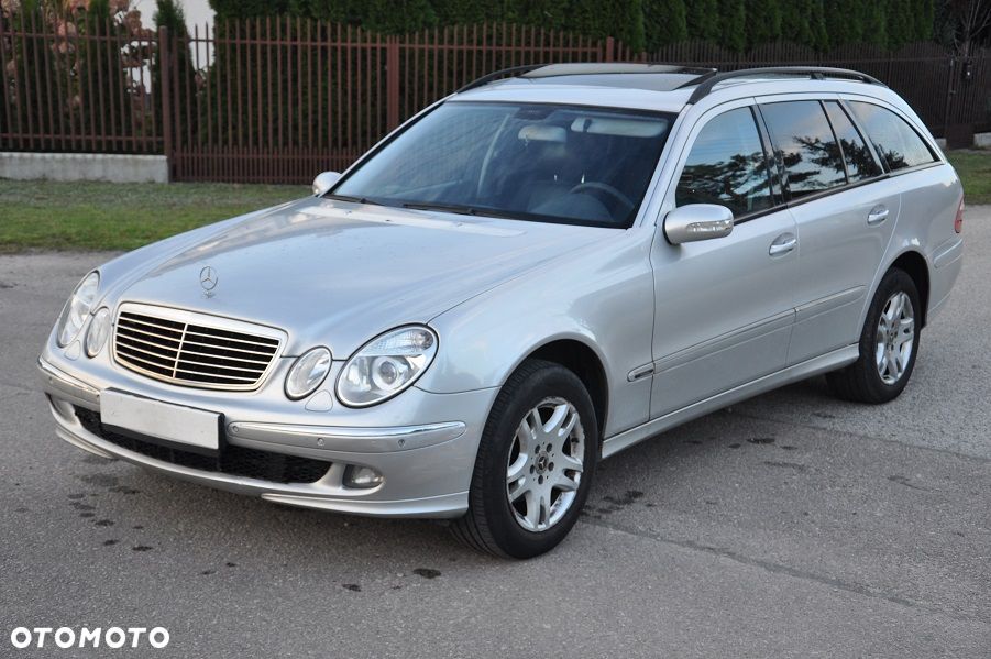 Mercedes-Benz Klasa E 240 T Avantgarde - 6