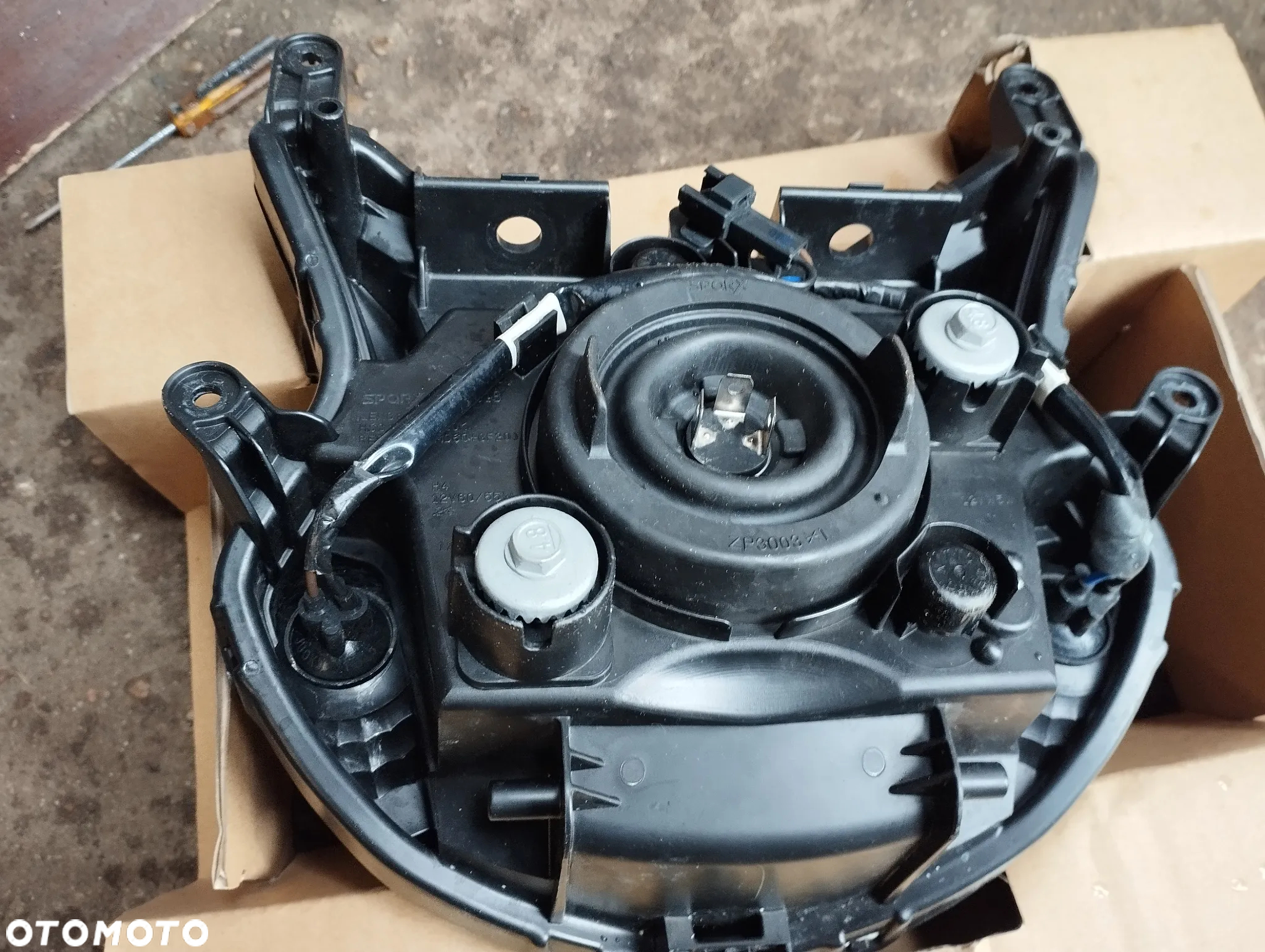 Suzuki GSX-S 750 (17-19) LAMPA REFLEKTOR - 6