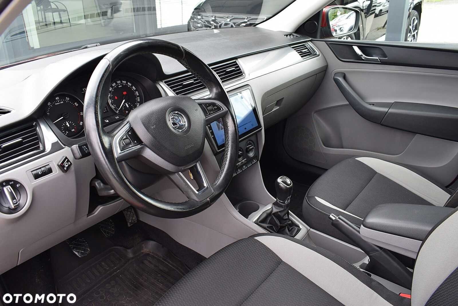 Skoda RAPID - 10