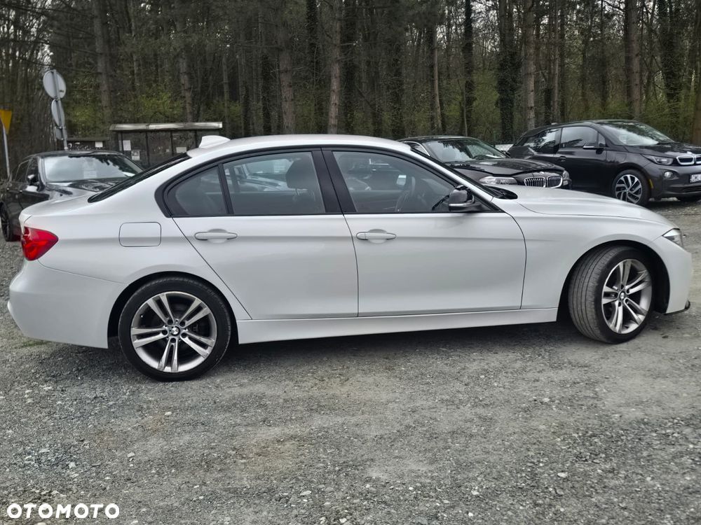 BMW Seria 3 330i Edition M Sport Shadow - 8