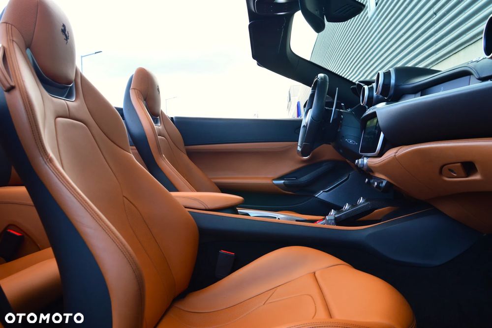 Ferrari Portofino - 21