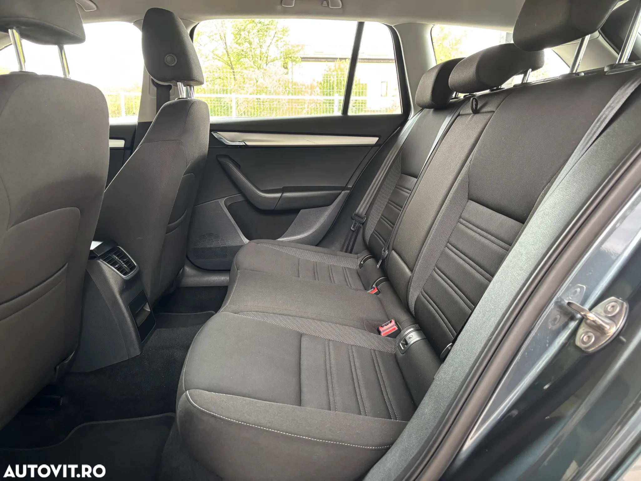 Skoda Octavia Combi Diesel 1.6 TDI Active - 33