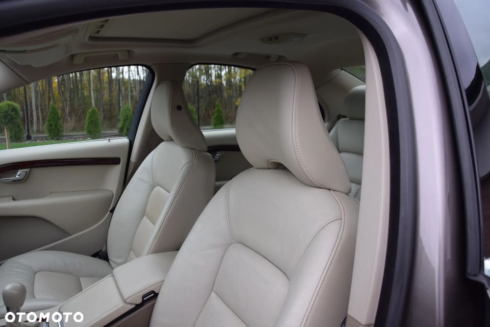 Volvo S80 2.5T Momentum - 25