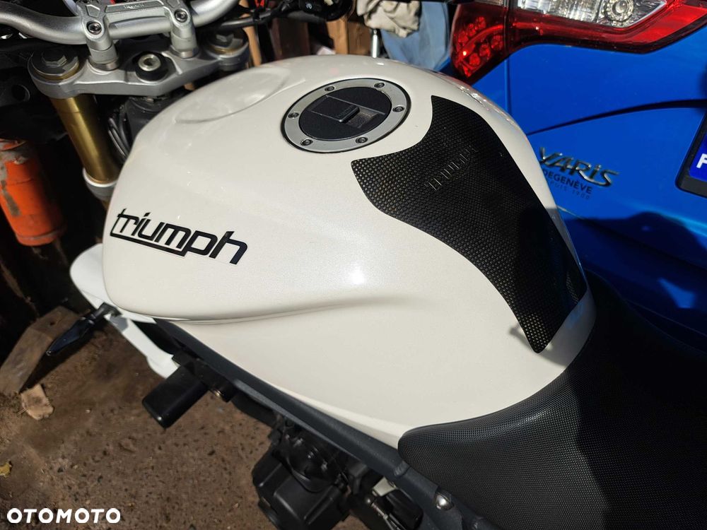 Triumph Street Triple - 5