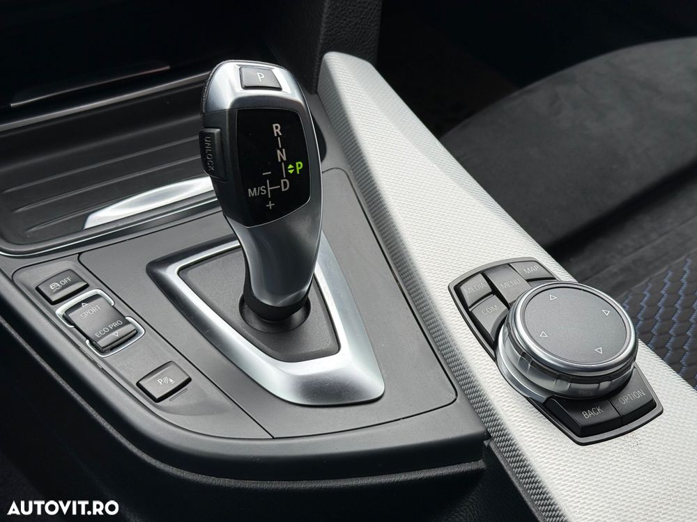 BMW Seria 3 325d Aut. M Sport - 16