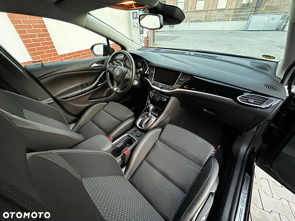 Opel Astra 1.4 T Dynamic S&S - 19