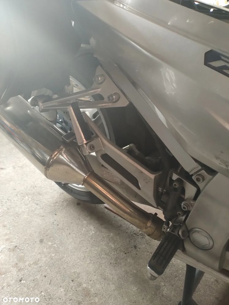 Yamaha FJR - 8