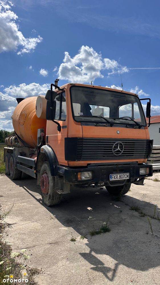Mercedes-Benz SK 2422 - 1