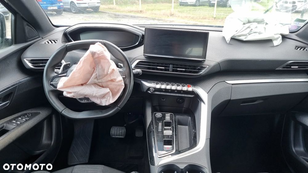 Peugeot 3008 1.6 PureTech HYbrid GT Line S&S EAT8 - 31